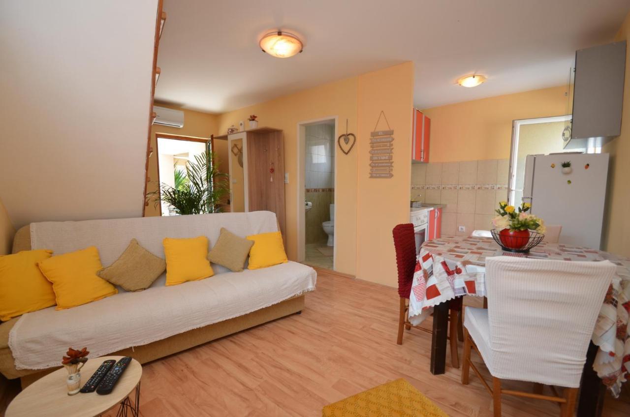 Apartment Romana ติวัต ภายนอก รูปภาพ