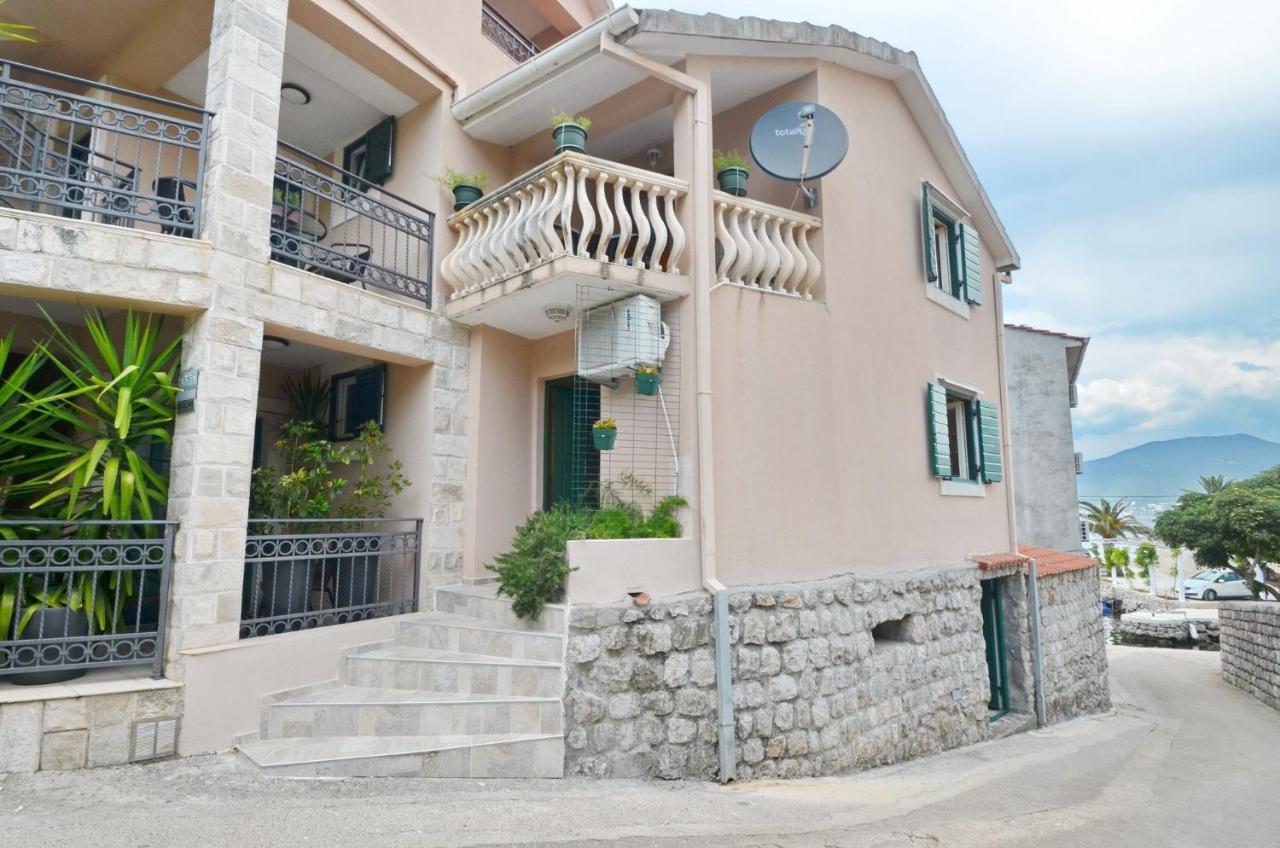 Apartment Romana ติวัต ภายนอก รูปภาพ